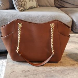 Michael Kors Bags - NEVER USED!! Michael Kors Jet Set Michael Kors Bags - NEVER USED!! Michael Kors Jet Set